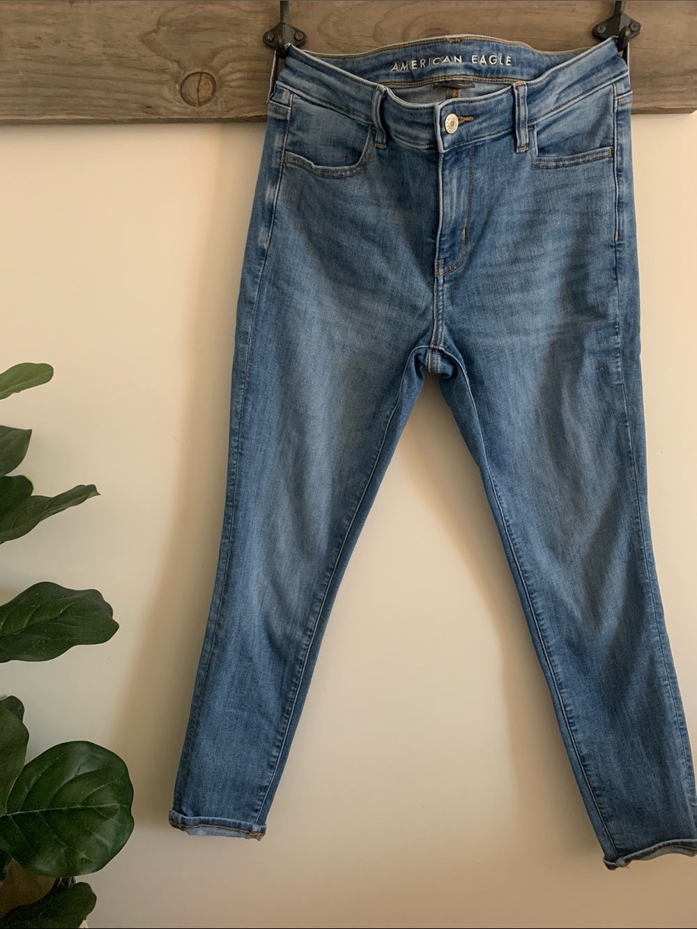 American Eagle Outfitters Medium Wash Skinny Jeans - Blue